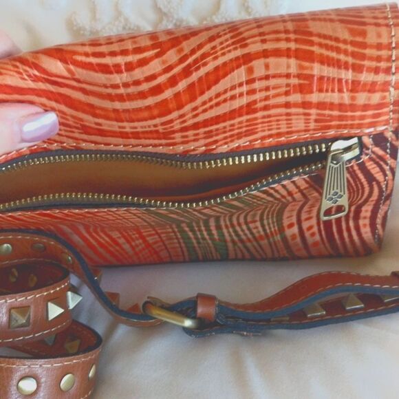 Patricia Nash Wavy Striped Hermosa Medium Crossbody-Pyramid Studded Strap - Picture 8 of 16